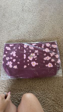 Coach Tote Bag (new Hasn’t Been Opened)