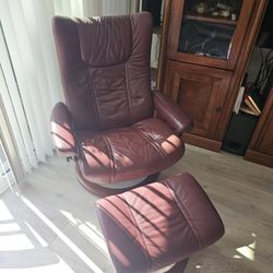 Burgundy Seamless Armchair With Footstool