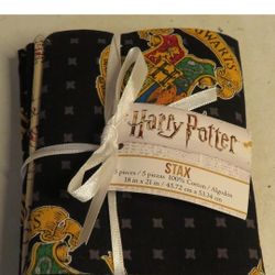 Harry Potter Hogwarts 5 Pieces Fat Quarters Stax 100% Cotton Craft Quilt NEW Set