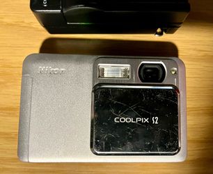 NIKON Coolpix S2 All Weather Digital Camera w/ Battery