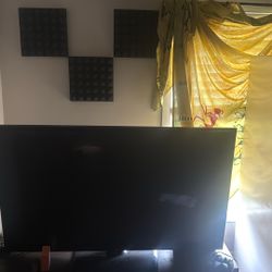 65’ LG TV