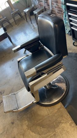 Barber chair