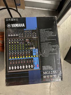 Yamaha MG12XU Mixing Console