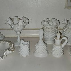Vintage Collection Fenton Hobnail White Milk Art Glass Dish