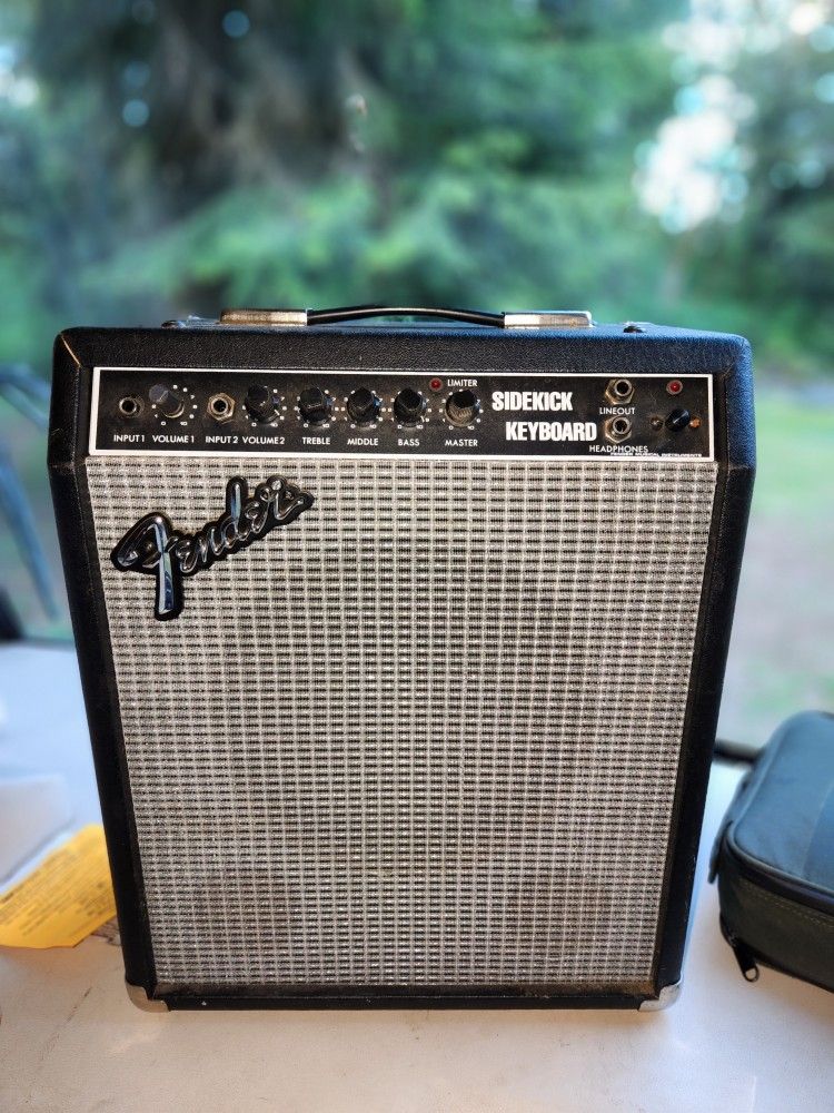 FENDER Sidekick  Amp