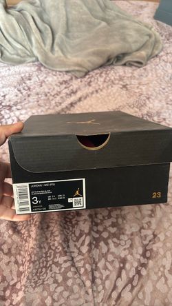 Jordan 1s mids