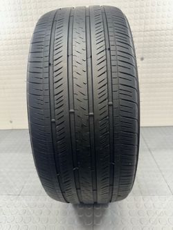 One used tire Goodyear 235/40/19 #1217