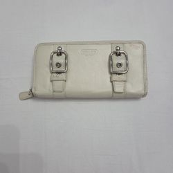 Authentic Leather Coach Wallet Vintage Cream