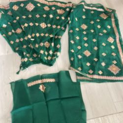 Green & Gold Chania Choli - Indian Skirt Blouse & Shawl 
