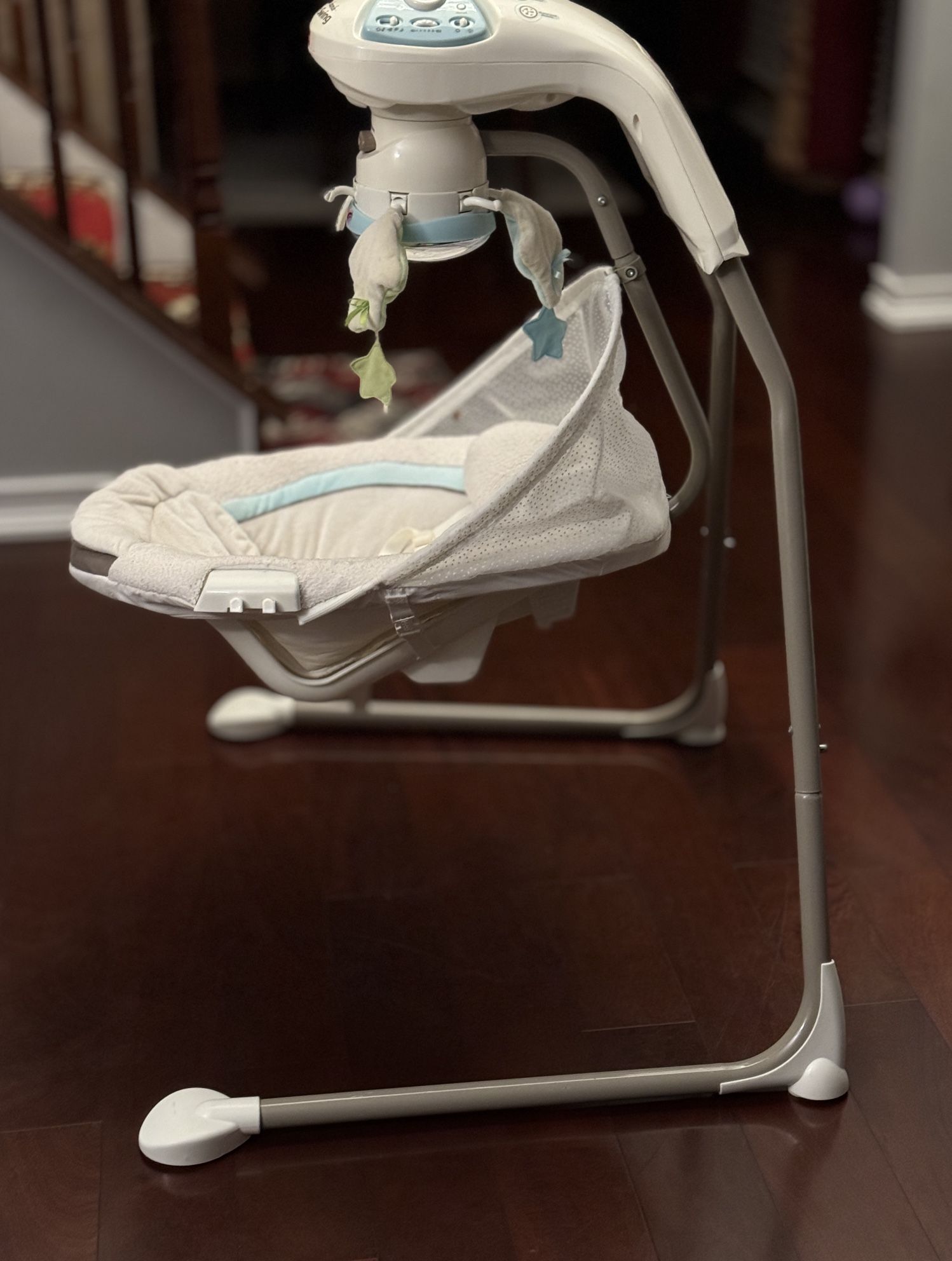 Cradle N Swing - Fisher price