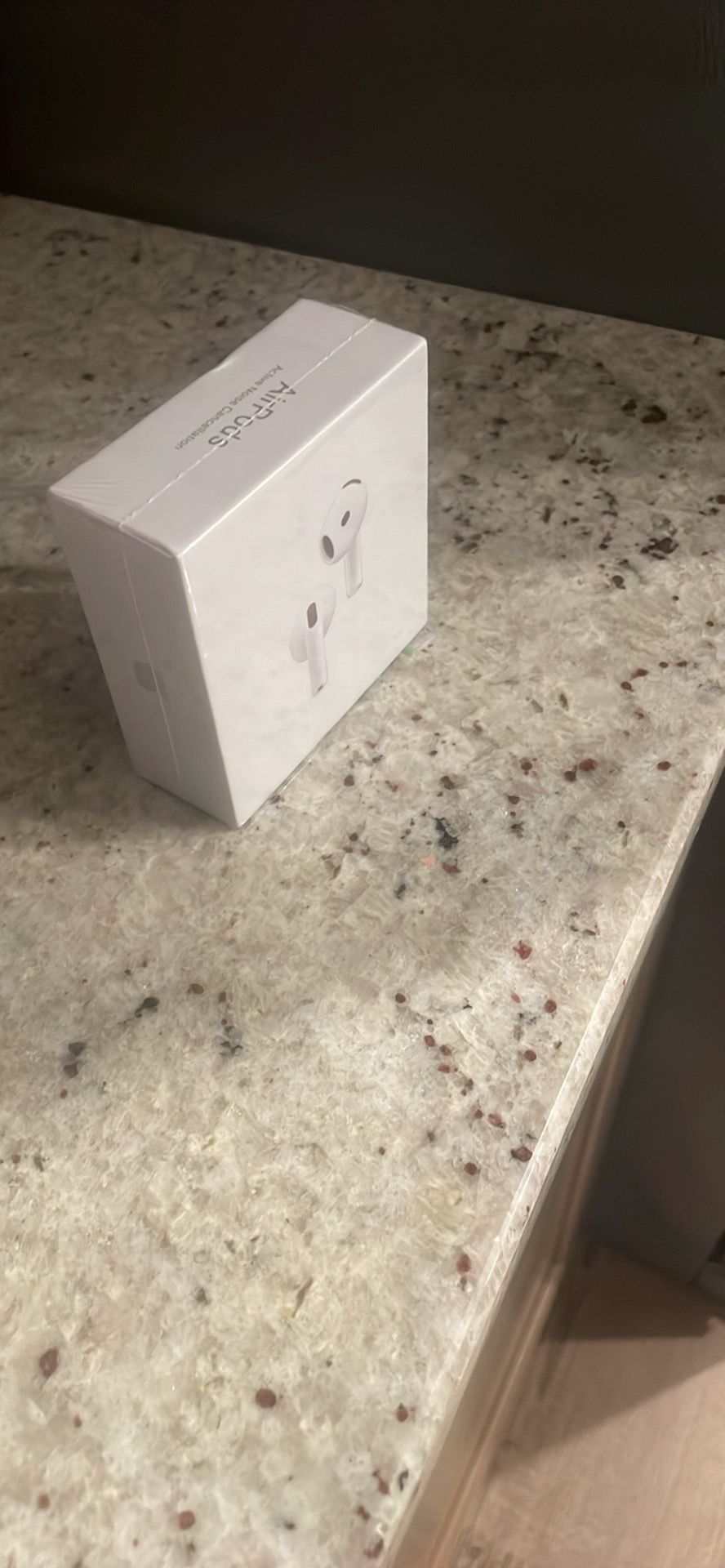 Bluetooth earbuds
