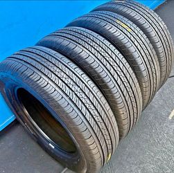 225 65 17 Continental tires Con 80% de Vida Las 4