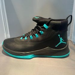 New Never Worn Nike Air Jordan Ultra Fly 2 Black Jade  SAMPLE  Men’s 9 1/2  