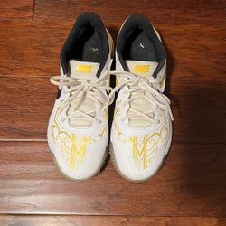 Nike Alpha Huarache Elite 3 TF Turf Gold Shoe