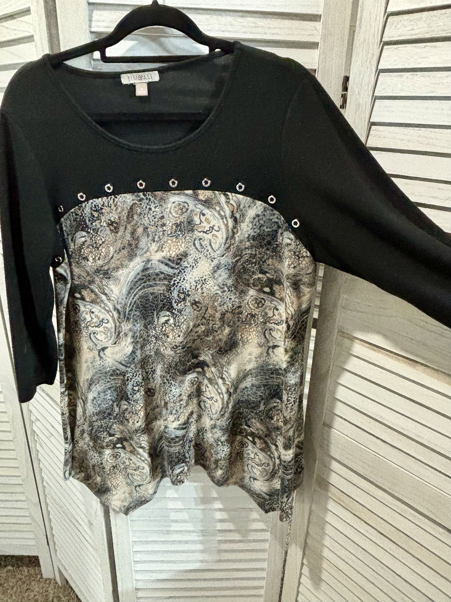 Woman’s Tunic Top