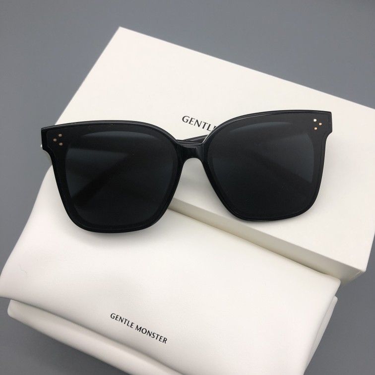 New Gentle Monster Flatba “Her” Black Sunglasses