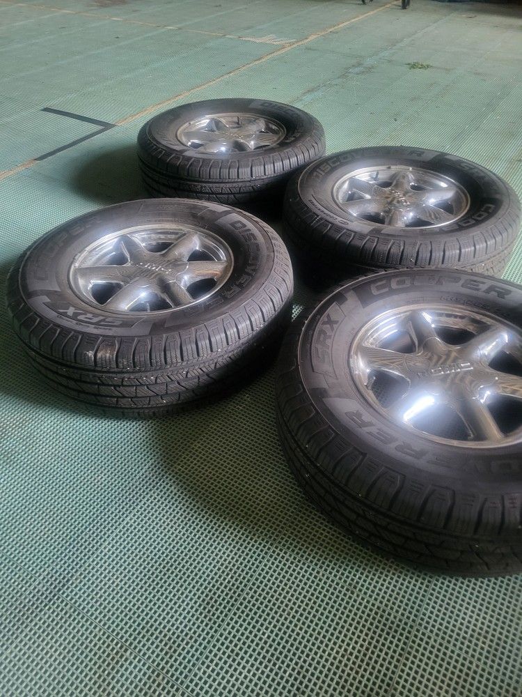 LT265/70/16 Goodyear wrangler 10 Ply