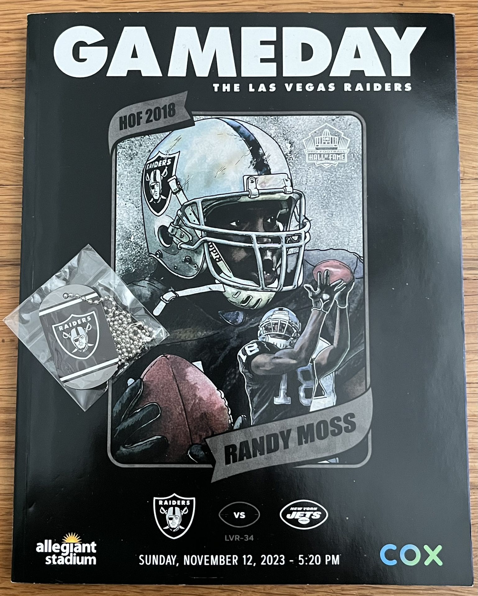 Las Vegas RAIDERS vs New York JETS GameDay Official Program 2023 NFL + Dog Tag