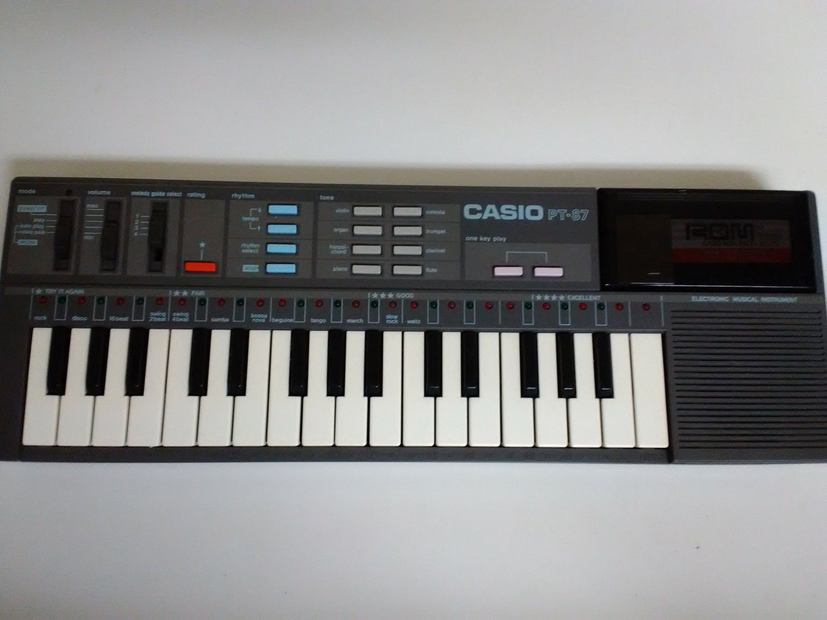 CASIO PT-87 Music 16" Keyboard - 32 Mini Key Piano - 1980's