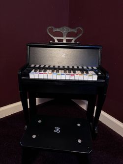 Hape kids piano and bench
