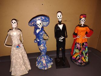Set of 4 Handmade Mexican Paper Mâché Catrina Skeleton Figures (Day of the Dead / Día de los Muertos