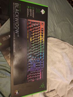 BRAND NEW Razor Blackwidow V3 Mechanical Keyboard