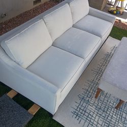 COUCH BEIGE COLOR