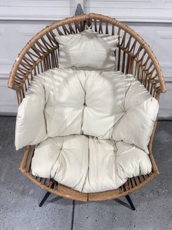 Modern egg chair!