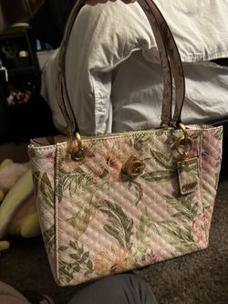 Guess purse brand new 