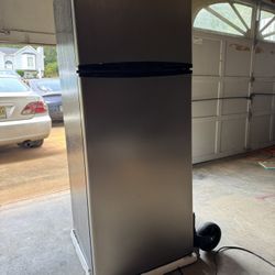 Thomson Mini Fridge