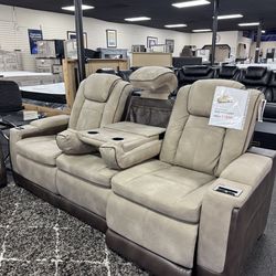 Power Recliner Sofa. 🚚WE DELIVER🚚