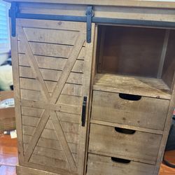 Storage cabinet