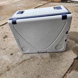 Outdoor Multi Function Cooler With Table And 2 Chairs Picnic Camping