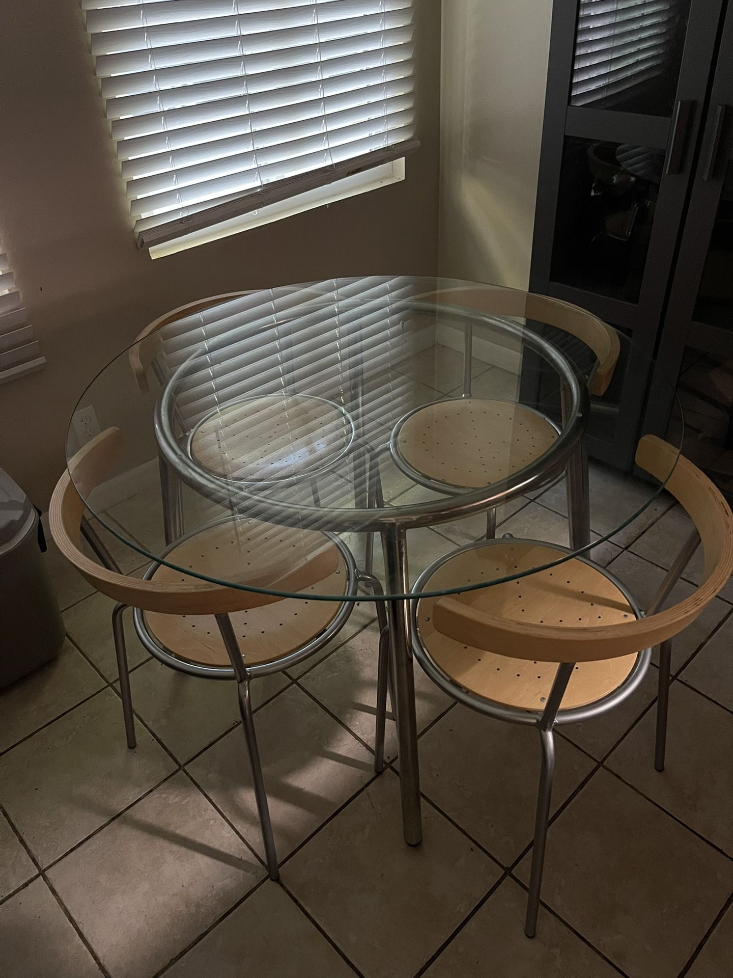 Glass Dining Table Including The Chairs For Only $150 