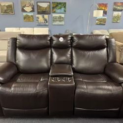 Leather Electric Sofa，$350