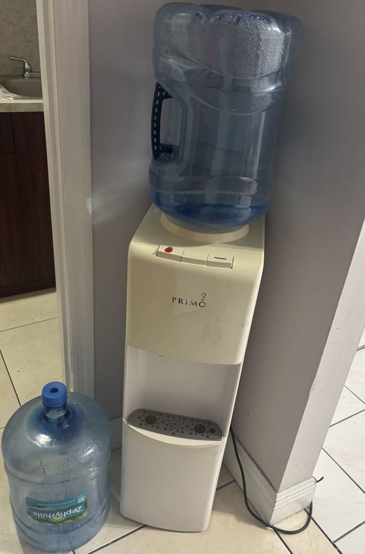 water despenser