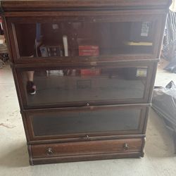 Antique Globe-Wernicke Barrister Bookcase – Tiger Oak – Original Glass