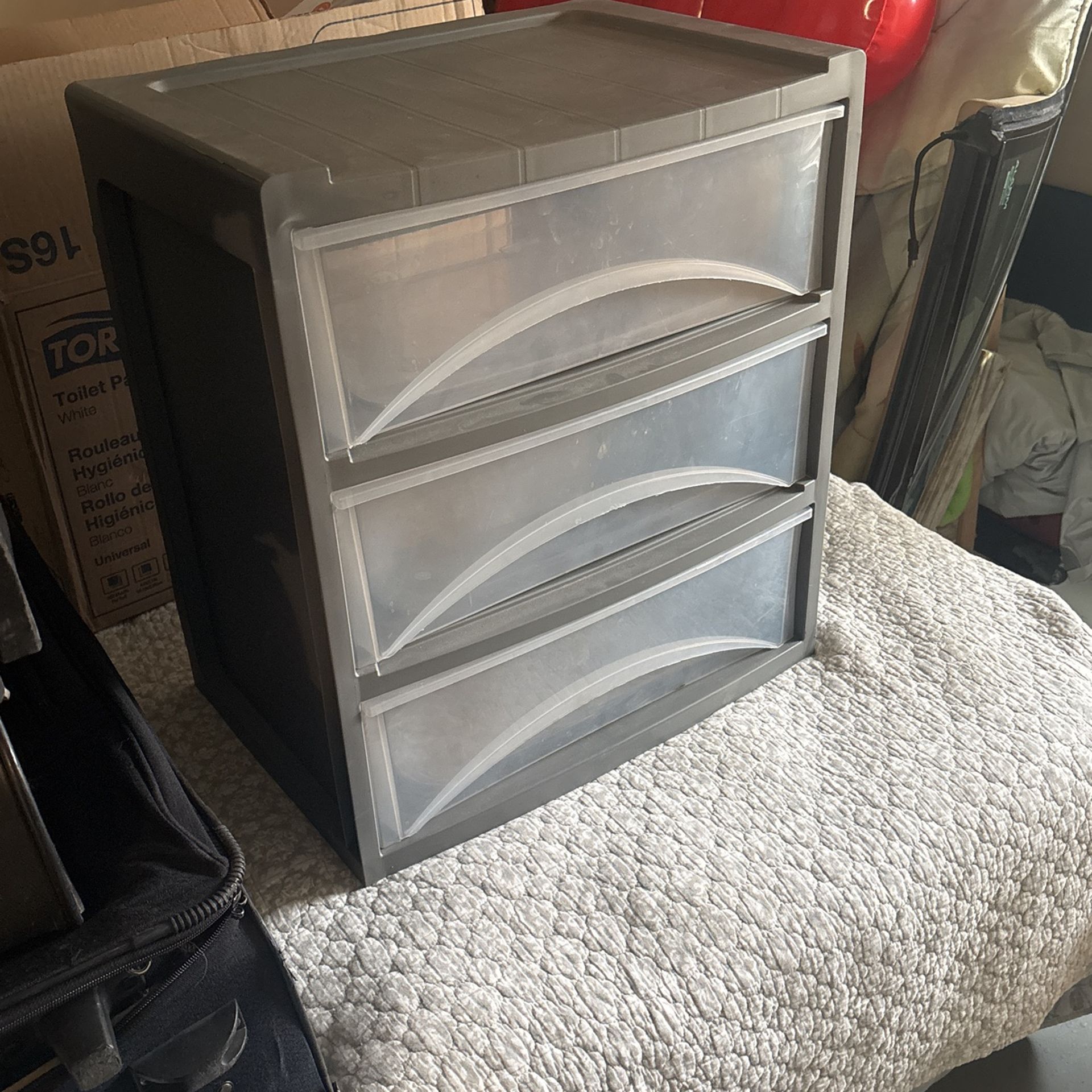 Plastic storage container, drawer dresser