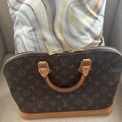Louis Vuitton Monogram Alma PM 