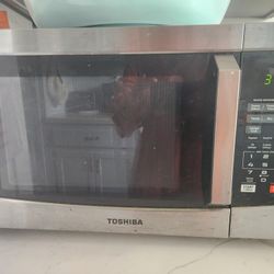 Working MICROWAVE 