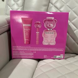 Moschino Pink Bubble Perfume Set 