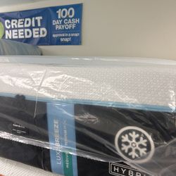 Tempurpedic Luxe Breeze Medium Hybrid