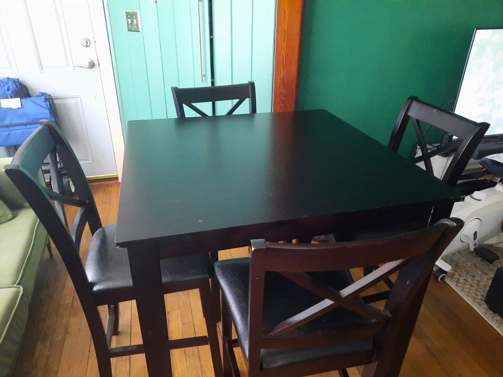 Dark Brown Wood Pub Table & Chairs