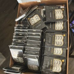 Hundreds Female Short Eyelashes