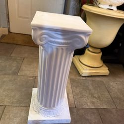 Hard Plastic Column 9 1/2 By 91/2 24 Tall
