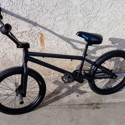 BLACK BICYCLE 20" PRO BMX BIKE