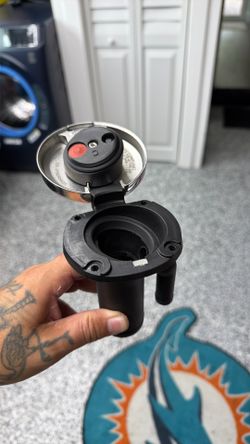 Boat gas fill cap