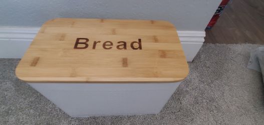 Bread Storage Tin - Brand New