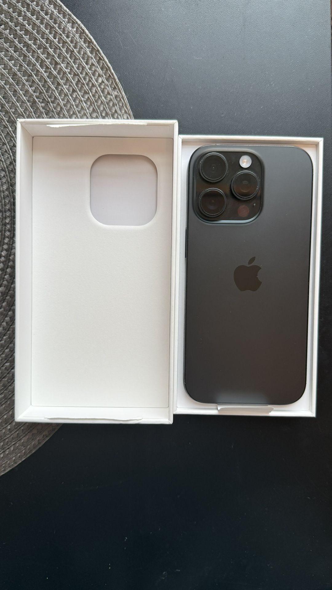 Apple iPhone 16 Pro