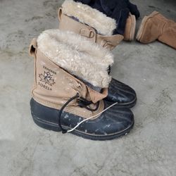 Sorel Tracker Boots